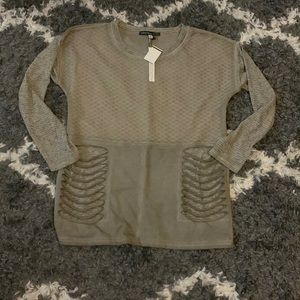 Clothes head long sleeve distressed  blouse size L NWT color taupe